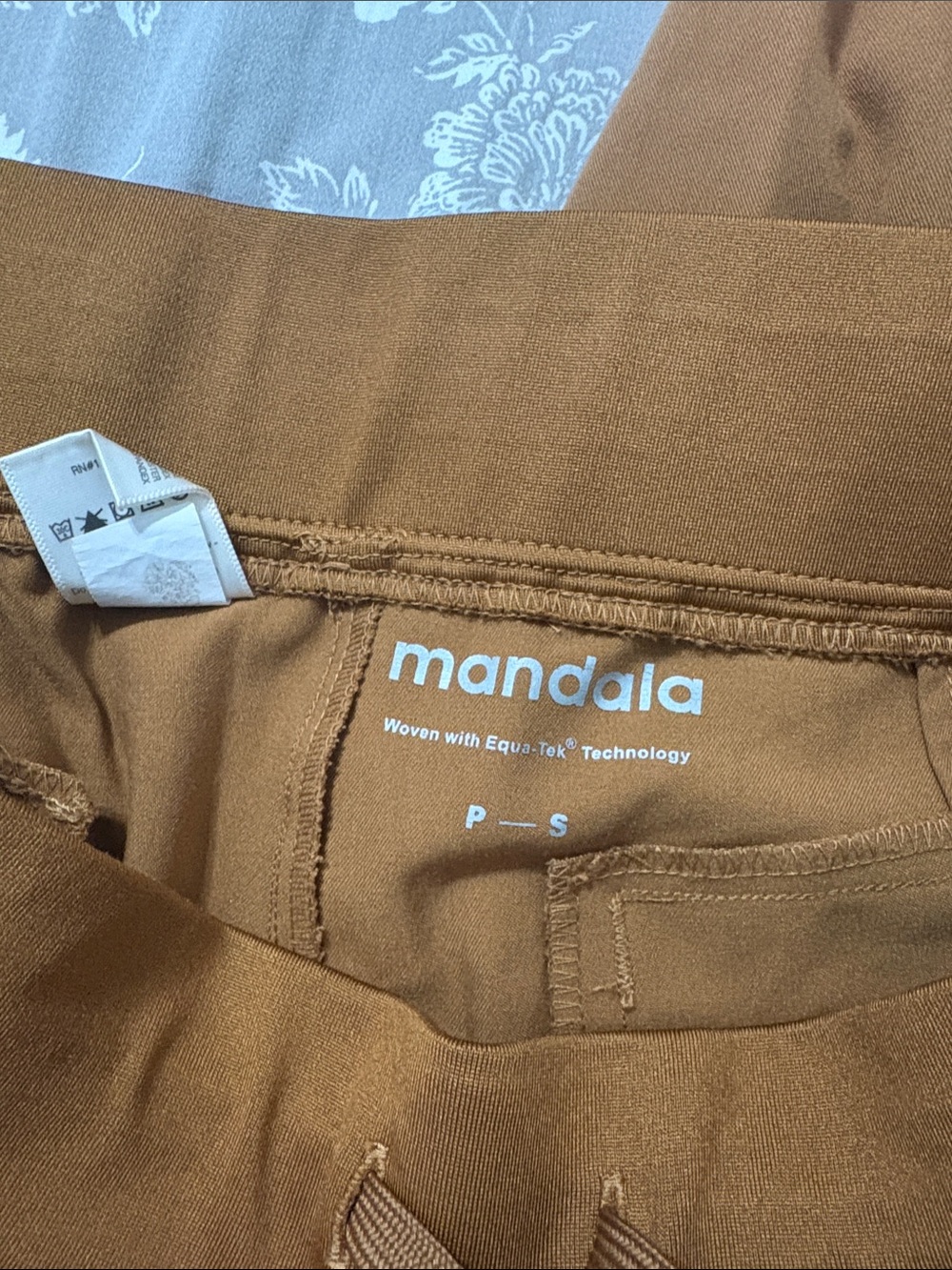 Mandala wide leg scrub pants - dark mustard/goldenrod, size small petite - Picture 2 of 3